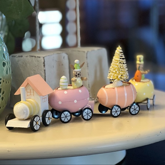 Only 1 Left❗️Easter Train - Picture 5 of 14